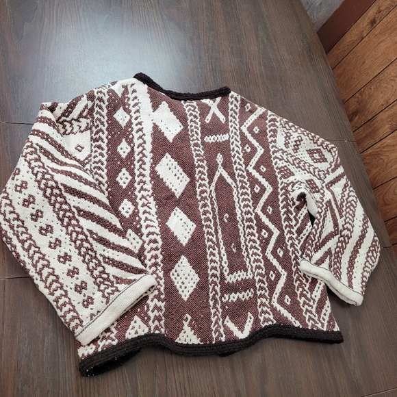 Vintage Southwest aztec Brown and white Cardigan - Picture 11 of 13